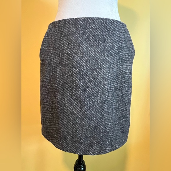 NWOT- Banana Republic skirt size 6 - Picture 4 of 7